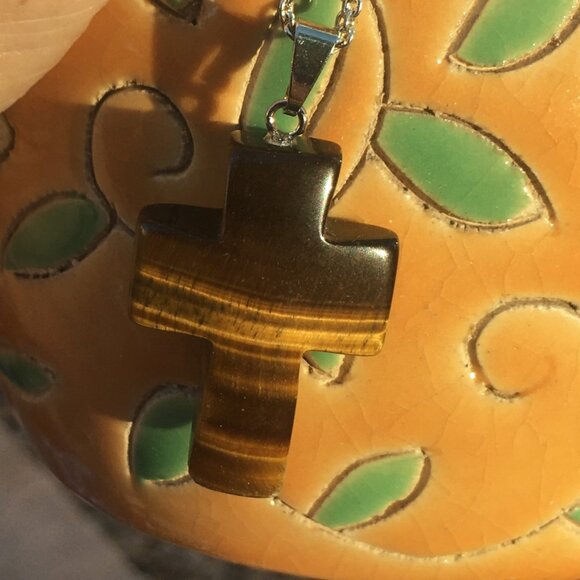 Natural Tiger's Eye Cross Pendant - Picture 2 of 11